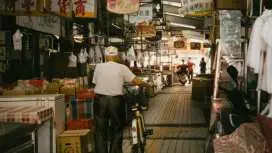 Tokyo Half-Day Tour: Imperial Palace, Tsukiji & Tea Cruise