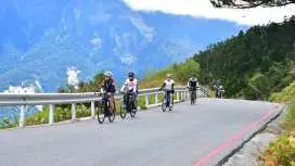 3泊2日のサイクリングツアー | 電動自転車で行く3日間の北上ツアー(武陵行き、梨山ホテル宿泊) | ジャイアントサイクリングツアー | 出発地:新店碧潭
