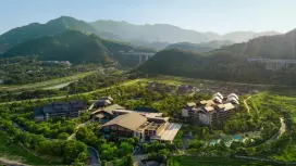 [China/Guangdong] New World Qingyuan Hotel | Hot Spring Resort Hotel | Pet-Friendly | Free High-Speed ​​Rail/Light Rail Station Shuttle Service