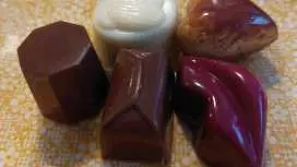 Bruges: Walking Tour with Hot Chocolate & Chocolate Tasting|Belgium