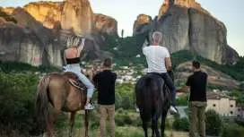 Kastraki: ขี่ม้าชมพระอาทิตย์ตกที่ Meteora |กรีซ