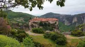 จากเมืองโวลอส: ทัวร์พร้อมไกด์นําเที่ยวอารามและโขดหินเมเตโอรา | ประเทศกรีซ