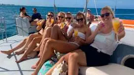 Noord: Morning Catamaran Tour with Snorkeling, Food & Drinks|Aruba