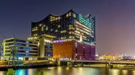 ทัวร์พร้อมไกด์ชมลาน Elbphilharmonie ในฮัมบูร์ก | เยอรมนี