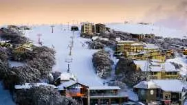 澳大利亚墨尔本|布勒山三日深度滑雪体验【含3日雪山门票/含2晚小镇4星住宿/高山滑雪畅游】