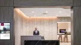 多倫多皮爾遜國際機場(YYZ) | Terminal 1 | Plaza Premium Lounge (US Transborder) | 貴賓室服務