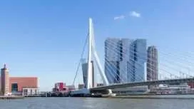 ロッテルダムのセルフガイド式オーディオツアー