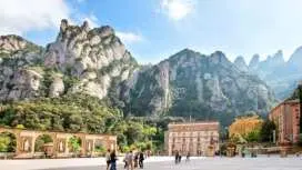 Half-day bus tour to Montserrat mountain from Barcelona