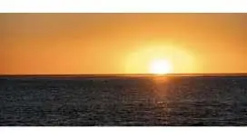 [Limited to one group of up to 3 people per day] Sunset Parasailing