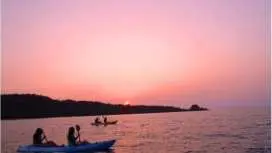 English: [Okinawa, Onna Village] Sunset Kayak Adventure Tour (1.5h) Let's relax and be soothed by the sunset while gently swaying on the sea!