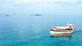 Boat tour in Poreč around 20 Islands with a glass of wine