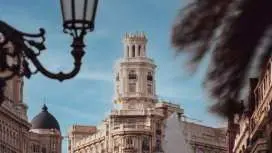 Guided tour to Valencia's photogenic places with a local