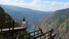 ทัวร์พร้อมไกด์ Ribeira Sacra พร้อมล่องเรือจาก Santiago de Compostela