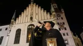 Night watchman guided tour through medieval Munich in German