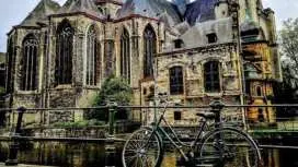 Self-guided audio tour through Ghent's historic streets