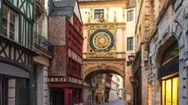 Rouen 2-hour city walking tour with a local