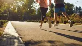 Small-group guided running city tour in Nuremberg