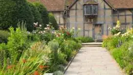 Tour of Warwick Castle, Stratford-upon-Avon and Oxford