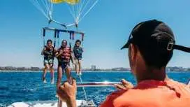 Parasailing experience in Salou
