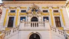 Leipzig introductory city walking tour with a local