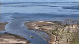 【北海道・別海町】道東の絶景!河口を貸切カヌーで水上散歩(約2時間)手ぶら・初心者OK!国後島・野付半島を望む