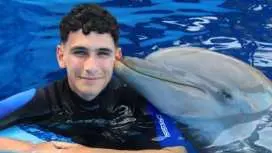 Mundomar dolphin encounter