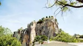 Half-day Guadalest walking tour and Antonio Marco museum ticket