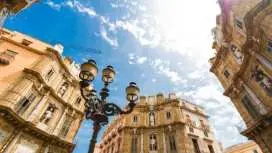 Palermo walking tour with audioguide and local expert