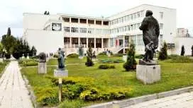 Self-guided tour in the Museum of Socialist Art
