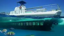 海洋世界探險家半潛水艇之旅