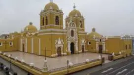 Half-Day Private Tour of Trujillo's History and Architecture