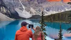 3-Hours Moraine Lake Sunrise Tour from Canmore / Banff