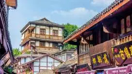 Chongqing Full-Day Tour | English Guided Tour of Classic Landmarks | In-depth Tour of Ciqikou (Experience Authentic Cuisine), Liziba Station, Luo Zhongli Art Museum, Chongqing Cloud Eye & Yangtze River Cableway