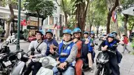 河內電動滑板車城市觀光之旅:街頭美食探險與電動摩​​托車隱密城市之旅