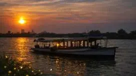 【季節性】曼谷市區螢火蟲遊船之旅