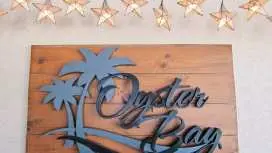 Oyster Bay Seafood Dining Experience with Japanese Guide