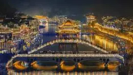 ทัวร์ 5 วัน มณฑลหูหนาน: ฉางชา จางเจียเจี้ย ภูเขาเทียนเหมิน และเมืองโบราณเฟิงหวง (รวมที่พักโรงแรม 4 คืน)