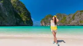 Phuket: Phi Phi, Maya Bay & Khai Island Tour with Lunch Buffet