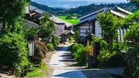 日本岐阜中山道馬籠宿一日遊|暢遊高級Outlet・季節水果採摘・冰鎮桃子吃到飽