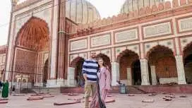 Red Fort & Old Delhi: Half Day Heritage Walking tour