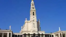 Lisbon: Sanctuary Fátima & Little Shepperd Town Guide Tour