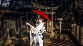 Kyoto | Gion & Yasaka Shrine | Kimono/Yukata Rental | Outdoor Photography Services