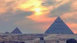 Pyramids at Sunrise Tour With Museum of Egyptian Civilization