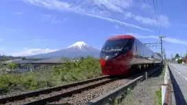迷你團・東京富士山甜點列車 5 日|富士山景觀特急甜點列車&忍野八海&雕刻之森|2~8人成行・專車不併團・不含機票