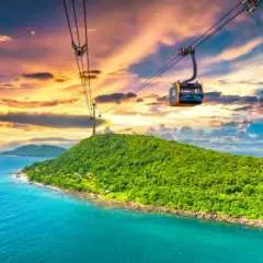 桃園直飛富國島|自選五星沙灘渡假飯店機加酒自由行 5 日.加贈接送機+包車一日遊+太陽世界纜車來回票|太陽富國航空.1人成行