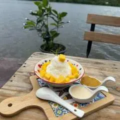 Baan Mhee Rim Nam(龍仔厝) |龍仔厝