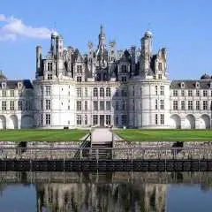 Paris: Loire Valley Three Castles Private Tour + Champagne|France