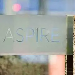 卡加利國際機場(YYC) | Concourse D | Aspire Lounge International | 貴賓室服務