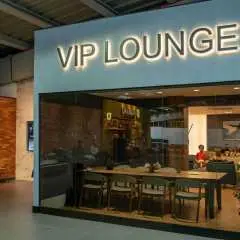 維克多孔德爾國際機場(NVT) | Main Terminal | W Lounge Navegantes | 貴賓室服務