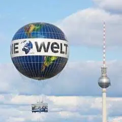 Ascent with the WELT Ballon at Checkpoint Charlie
